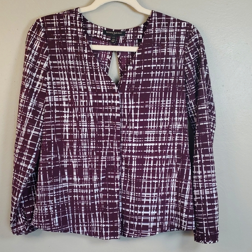 Banana Republic Women's Purple Patterned Top, Size XS Petite